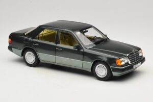 Mercedes 230E W124 Night Green Metallic Norev 1:18 183952 Kov – obrázek 6 z 8
