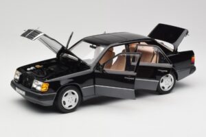 Mercedes 230E W124 AMG Wheels Černý Limitovaná Edice Norev 1:18 183950 Kov – obrázek 2 z 12