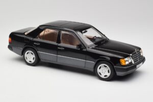 Mercedes 230E W124 AMG Wheels Černý Limitovaná Edice Norev 1:18 183950 Kov – obrázek 6 z 12