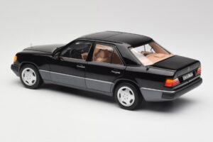 Mercedes 230E W124 AMG Wheels Černý Limitovaná Edice Norev 1:18 183950 Kov – obrázek 7 z 12
