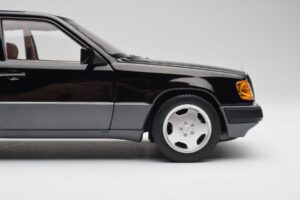 Mercedes 230E W124 AMG Wheels Černý Limitovaná Edice Norev 1:18 183950 Kov – obrázek 8 z 12