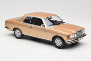 Mercedes 280 CE C123 Zlatý Norev 1:18 183587 Kov – obrázek 4 z 6