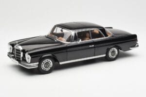 Mercedes 280 SE W111 Coupe Černý AUTOart 1:18 76286 Kov