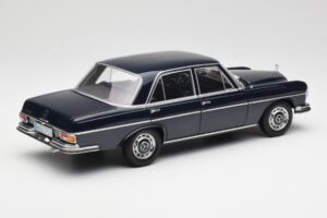Mercedes 280 SE W108 Midnight Modrý Norev 1:18 B66040597 Kov – obrázek 3 z 8