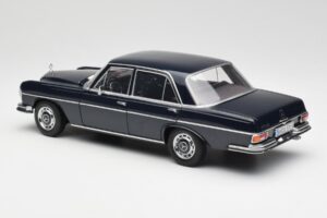 Mercedes 280 SE W108 Midnight Modrý Norev 1:18 B66040597 Kov – obrázek 7 z 8