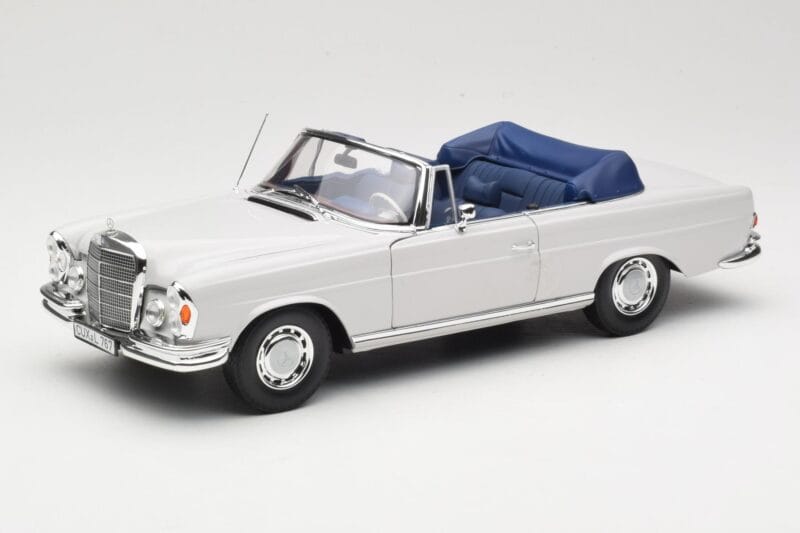 Mercedes 280 SE W111 Kabriolet Světle Šedý Norev 1:18 183530 Kov