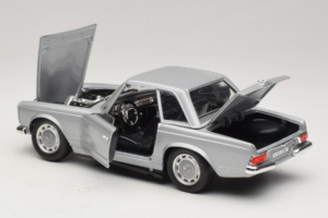 Mercedes 280 SL W113 Berlina Stříbrný Techno Giodi 1:18 F14051030 Kov – obrázek 5 z 8