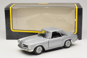 Mercedes 280 SL W113 Berlina Stříbrný Techno Giodi 1:18 F14051030 Kov – obrázek 8 z 8