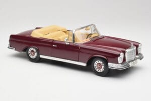 Mercedes 280SE W108 Bordeaux Červený Maisto 1:18 31811 Kov – obrázek 6 z 8