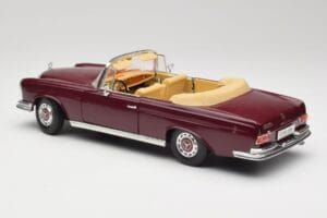 Mercedes 280SE W108 Bordeaux Červený Maisto 1:18 31811 Kov – obrázek 7 z 8
