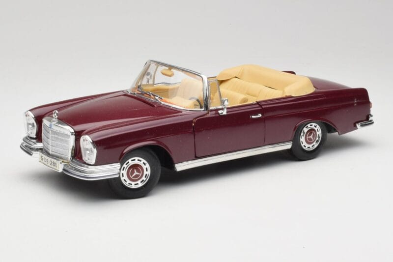Mercedes 280SE W108 Bordeaux Červený Maisto 1:18 31811 Kov