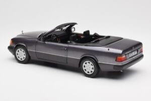 Mercedes 300 CE-24 W124 Kabriolet Fialový Metallic Norev 1:18 183567 Kov – obrázek 9 z 10