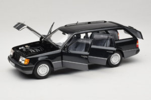 Mercedes 300 D W124 Kombi Černý Norev 1:18 183960 Kov – obrázek 2 z 8