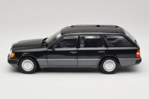 Mercedes 300 D W124 Kombi Černý Norev 1:18 183960 Kov – obrázek 4 z 8