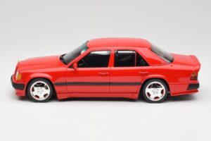 Mercedes 300E W124 6.0 AMG Signal Červený Otto 1:18 OT1104 Pryskyřice – obrázek 3 z 6