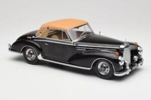 Mercedes 300 SC W188 Kabriolet Softtop Černý KK-Scale 1:18 KKDC180943 Kov – obrázek 4 z 6