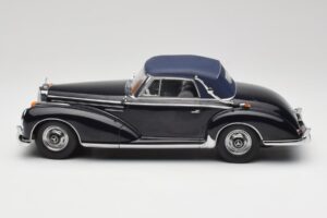 Mercedes 300 SC W188 Kabriolet Softtop Tmavě Modrý KK-Scale 1:18 KKDC180944 Kov – obrázek 3 z 6