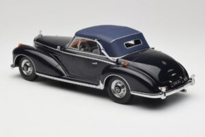 Mercedes 300 SC W188 Kabriolet Softtop Tmavě Modrý KK-Scale 1:18 KKDC180944 Kov – obrázek 5 z 6