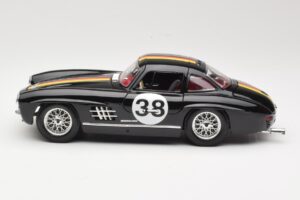 Mercedes 300 SL #38 1954 Bburago 1:18 3015-M1 Kov – obrázek 4 z 8