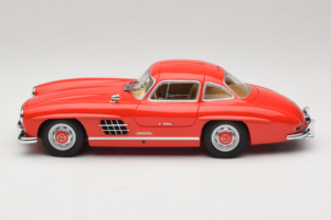Mercedes 300 SL Gullwing Červený Minichamps 1:18 180039001 Kov – obrázek 4 z 8