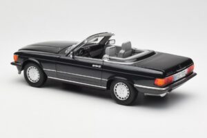 Mercedes 300 SL R107 Černý Pearl Edice Dealer Norev 1:18 B66040678 Kov – obrázek 9 z 10