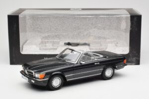 Mercedes 300 SL R107 Černý Pearl Edice Dealer Norev 1:18 B66040678 Kov – obrázek 10 z 10
