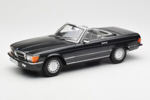 Mercedes 300 SL R107 Černý Pearl Edice Dealer Norev 1:18 B66040678 Kov