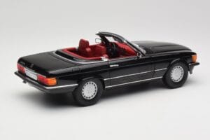 Mercedes 300 SL R107 Černý Norev 1:18 183511 Kov – obrázek 3 z 8