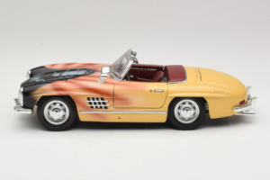 Mercedes 300 SL Roadster Rosemarie Muster Limitovaná Edice 18/27 Bburago 1:18 3023-M1 Kov – obrázek 4 z 8