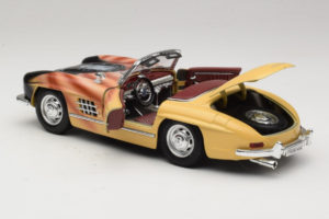 Mercedes 300 SL Roadster Rosemarie Muster Limitovaná Edice 18/27 Bburago 1:18 3023-M1 Kov – obrázek 5 z 8