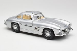 Mercedes 300 SL Stříbrný Bburago 1:18 3013 Kov – obrázek 6 z 8