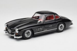 Mercedes 300 SL W198 Černý Minichamps 1:18 180039004 Kov