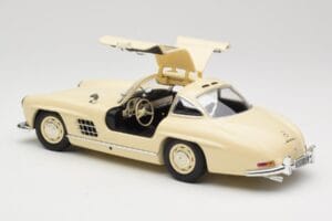 Mercedes 300 SL W198 Krémový Minichamps 1:18 110037212 Kov – obrázek 5 z 8