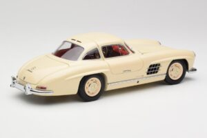 Mercedes 300 SL W198 Krémový S Červeným Interiérem Minichamps 1:18 180039002 Kov – obrázek 3 z 8