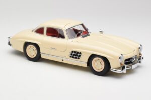 Mercedes 300 SL W198 Krémový S Červeným Interiérem Minichamps 1:18 180039002 Kov – obrázek 6 z 8