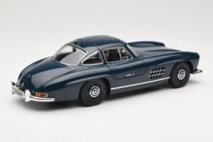 Mercedes 300 SL W198 Gullwing Tmavě Modrý Minichamps 1:18 110037216 Kov – obrázek 3 z 8