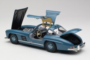 Mercedes 300 SL W198 Světle Modrý Minichamps 1:18 180039007 Kov – obrázek 5 z 8