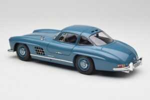 Mercedes 300 SL W198 Světle Modrý Minichamps 1:18 180039007 Kov – obrázek 7 z 8