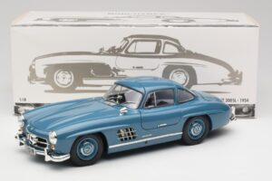 Mercedes 300 SL W198 Světle Modrý Minichamps 1:18 180039007 Kov – obrázek 8 z 8