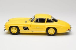 Mercedes 300 SL W198 Světle Žlutý Minichamps 1:18 180039009 Kov – obrázek 4 z 8