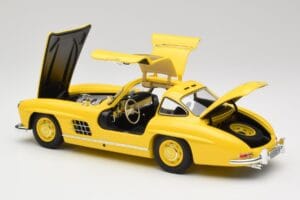 Mercedes 300 SL W198 Světle Žlutý Minichamps 1:18 180039009 Kov – obrázek 5 z 8