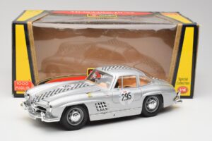 Mercedes 300 SL W198 #295 1954 Bburago 1:18 32813 Kov – obrázek 8 z 8