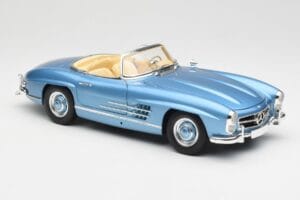 Mercedes 300 SL W198 Roadster Hardtop Light Blue Metallic Minichamps 1:18 180039042 Kov – obrázek 7 z 9