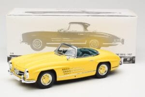 Mercedes 300 SL W198 Roadster Hardtop Signal Yellow Minichamps 1:18 180039044 Kov – obrázek 9 z 9