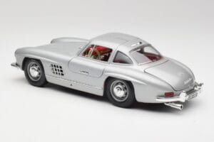 Mercedes 300 SL W198 Gullwing Silver Šedý Bburago 1:18 3513 Kov – obrázek 7 z 8