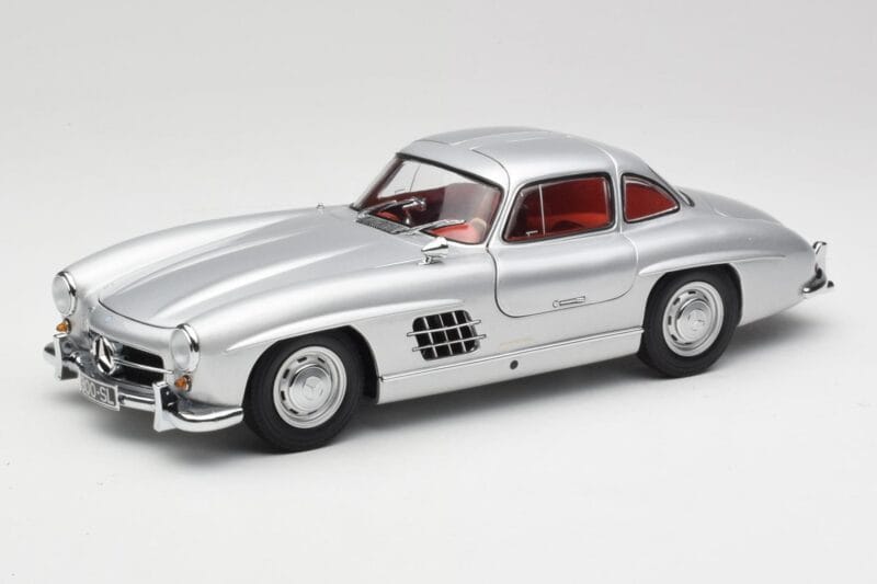 Mercedes 300 SL W198 Gullwing Stříbrný Metalíza Minichamps 1:18 B66040379 Kov