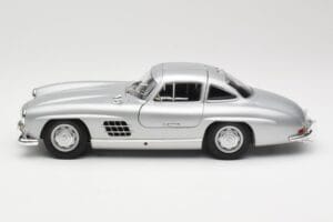 Mercedes 300 SL W198 Gullwing Stříbrný Minichamps 1:18 110037210 Kov – obrázek 4 z 8