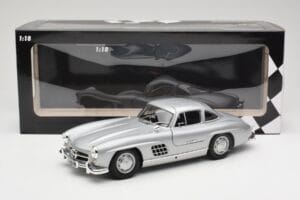Mercedes 300 SL W198 Gullwing Stříbrný Minichamps 1:18 110037210 Kov – obrázek 8 z 8