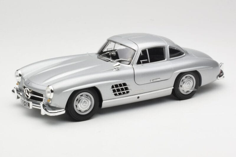 Mercedes 300 SL W198 Gullwing Stříbrný Minichamps 1:18 110037210 Kov