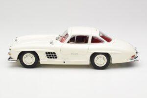 Mercedes 300 SL W198 Bílý Minichamps 1:18 180039006 Kov – obrázek 4 z 8